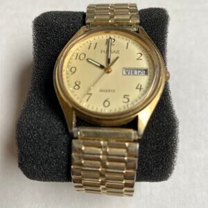 Vintage Pulsar by Seiko MVMT new battery stretch band